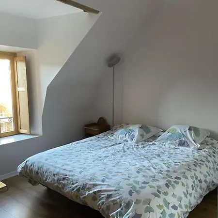 Maison Cantal A 15400 Marchastel (Cantal)