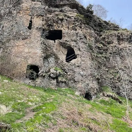 Maison Cantal A 15400