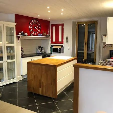 Maison Cantal A 15400 Marchastel (Cantal)